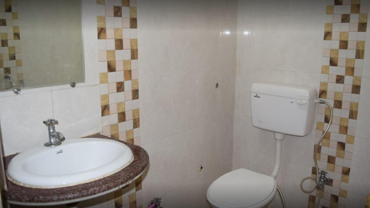 Allāhābād Junction Hotel Aman Palace المظهر الخارجي الصورة